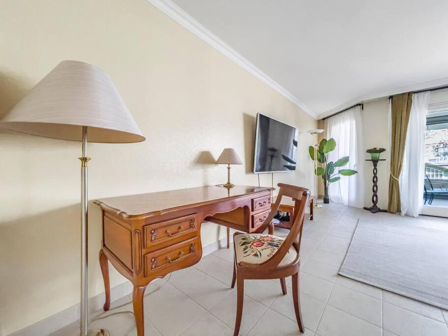 Forum Luxury View Apartment